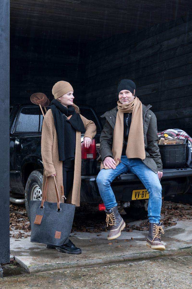 Knit Factory Coco Muts Zwart