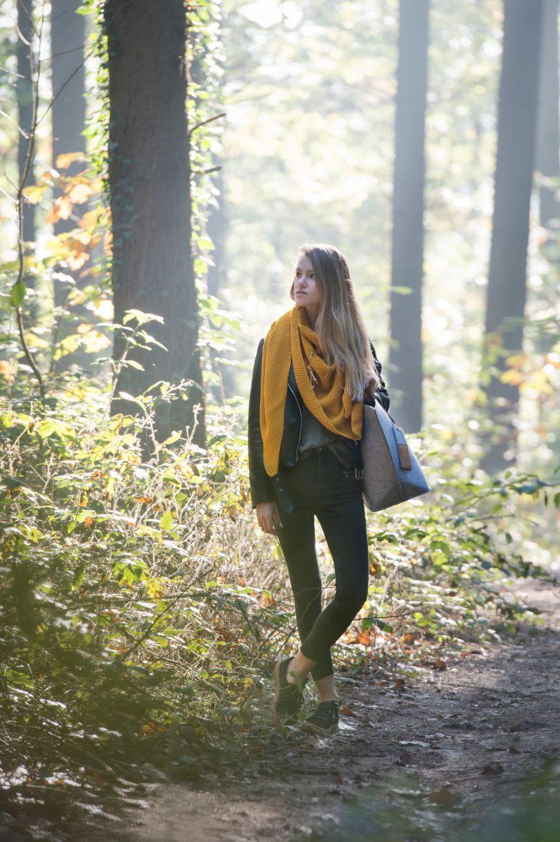 Knit Factory Coco Omslagdoek Oker