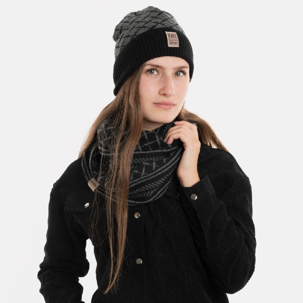 Knit Factory Dusk Muts Zwart/Antraciet