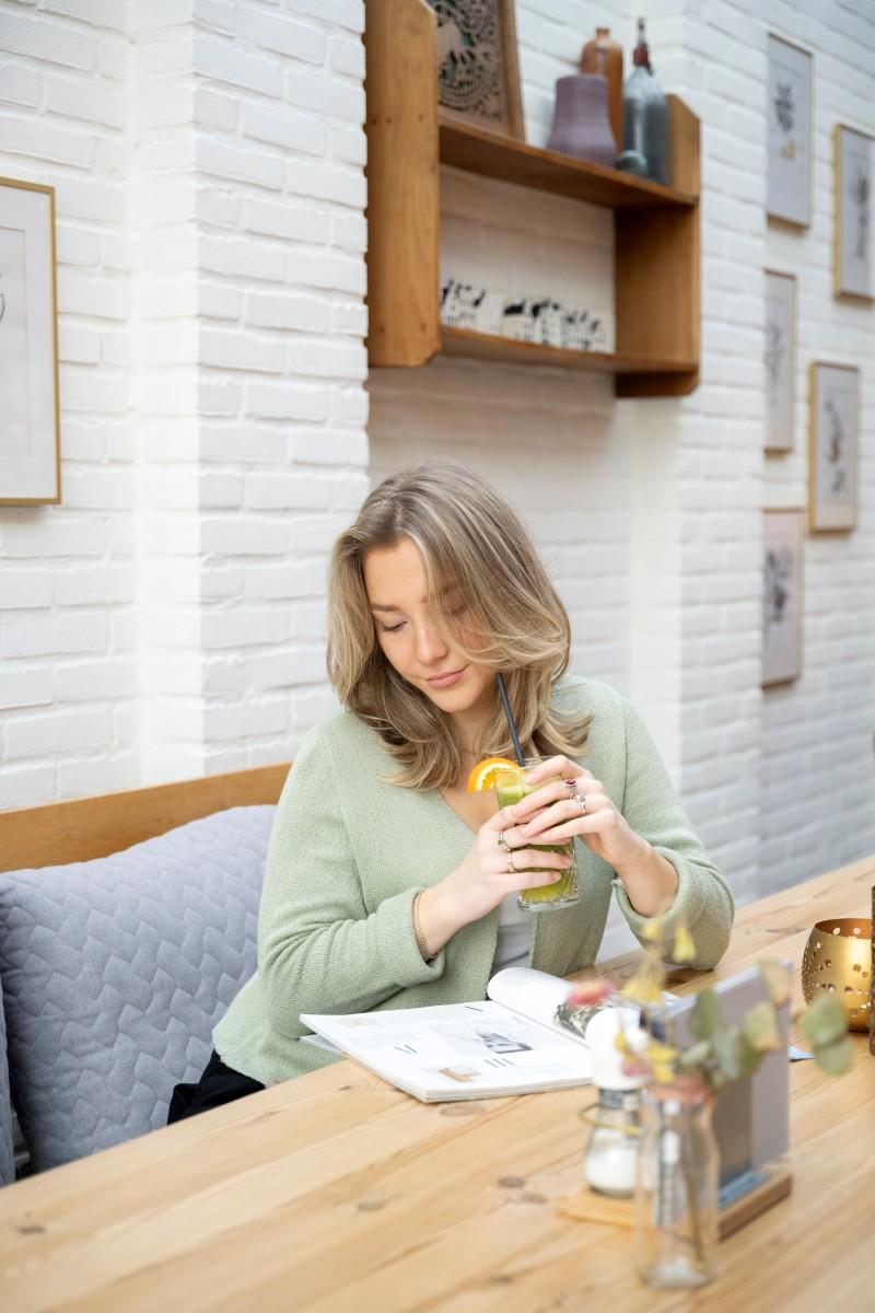 Knit Factory Ella Kort Gebreid Vest Apricot - 36/38