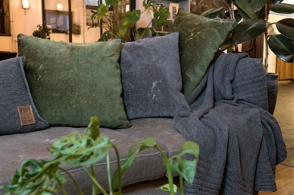 Knit Factory James Kussen Antraciet - 50x50