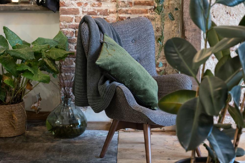 Knit Factory James Kussen Groen - 60x40