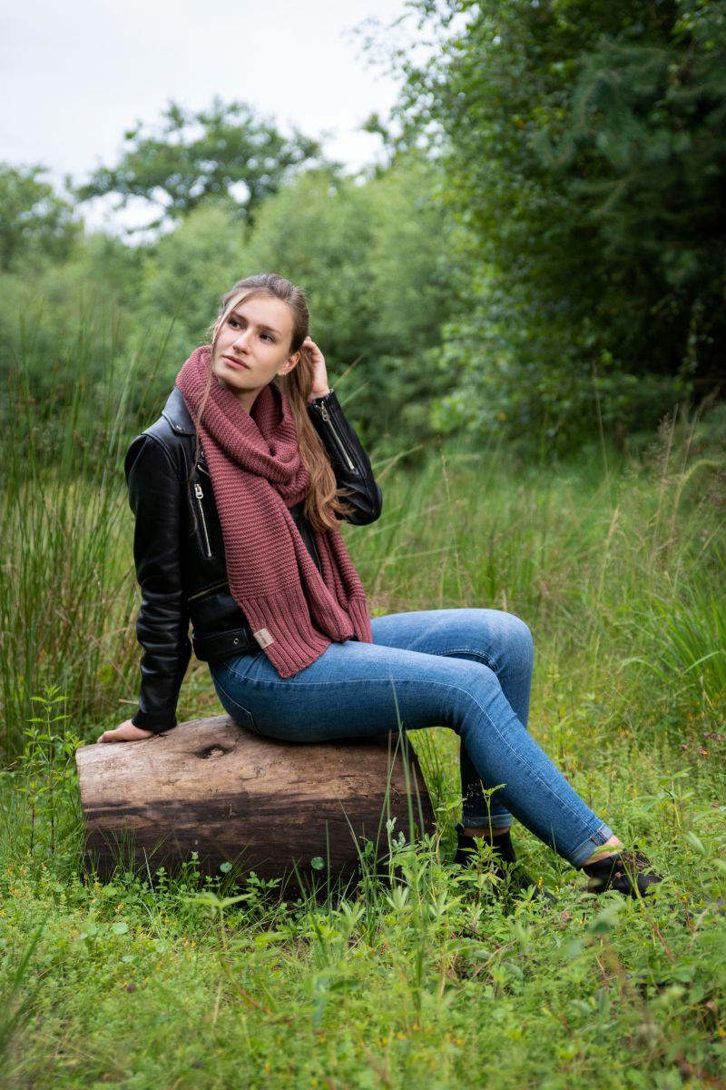 Knit Factory Jamie Sjaal Stone Red