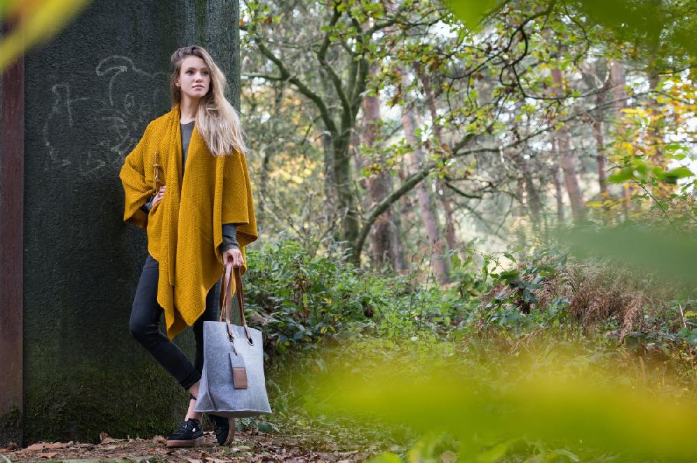 Knit Factory Jazz Omslagvest Oker