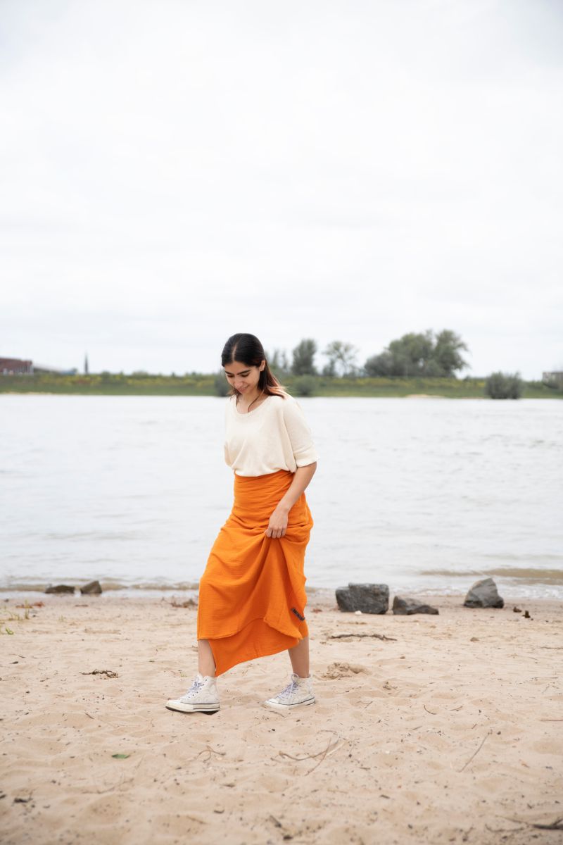 Knit Factory Liv Pareo - XL Sjaal - Stranddoek Roest