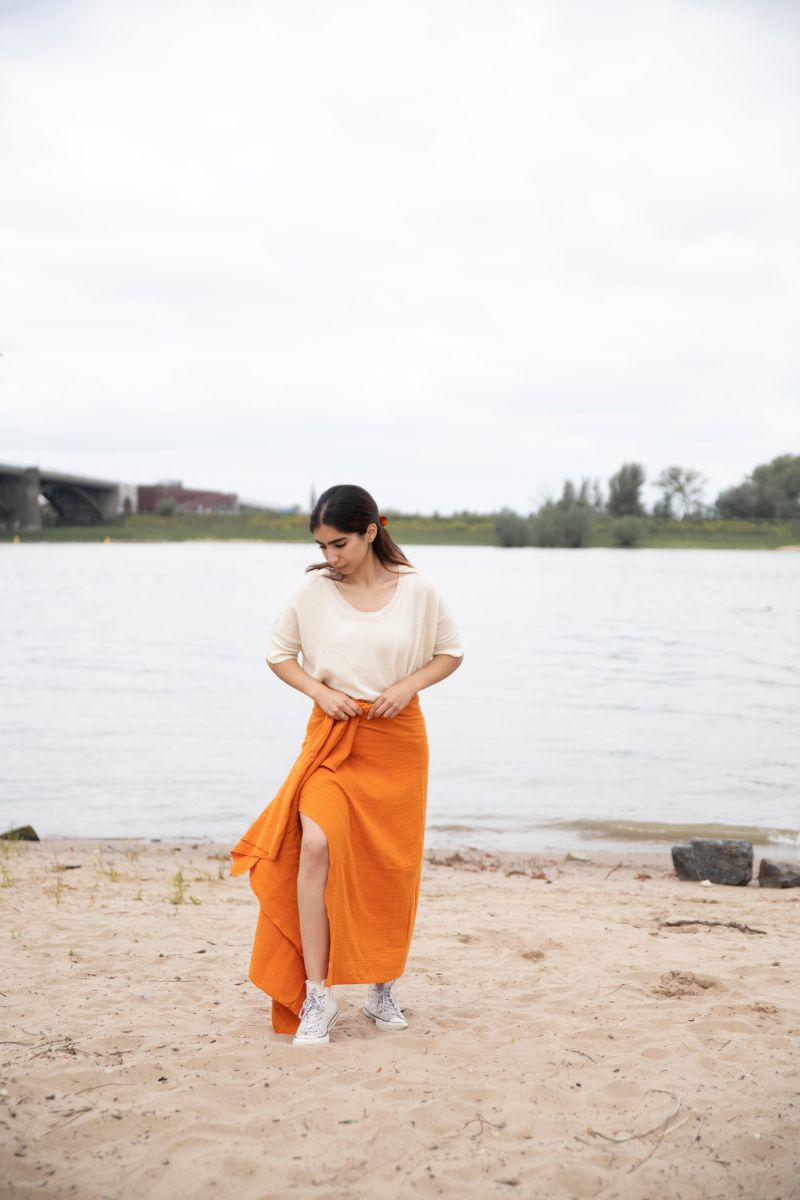 Knit Factory Liv Pareo - XL Sjaal - Stranddoek Roest