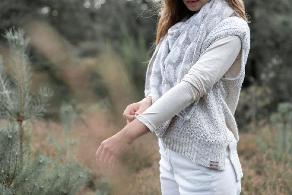 Knit Factory Liva Omslagdoek Urban Green/Beige