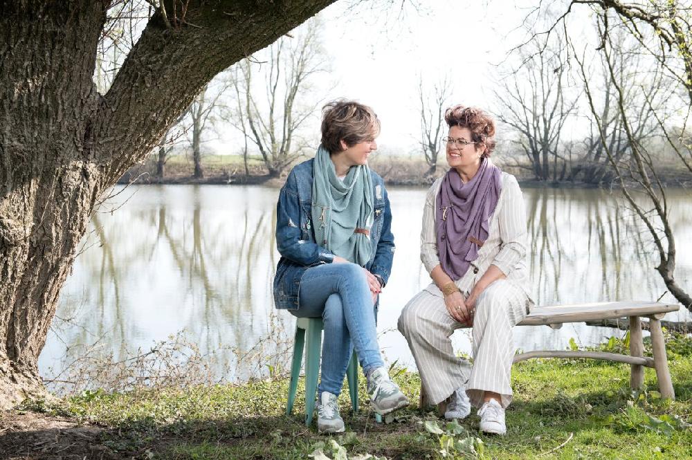 Knit Factory Lola Omslagdoek Lila