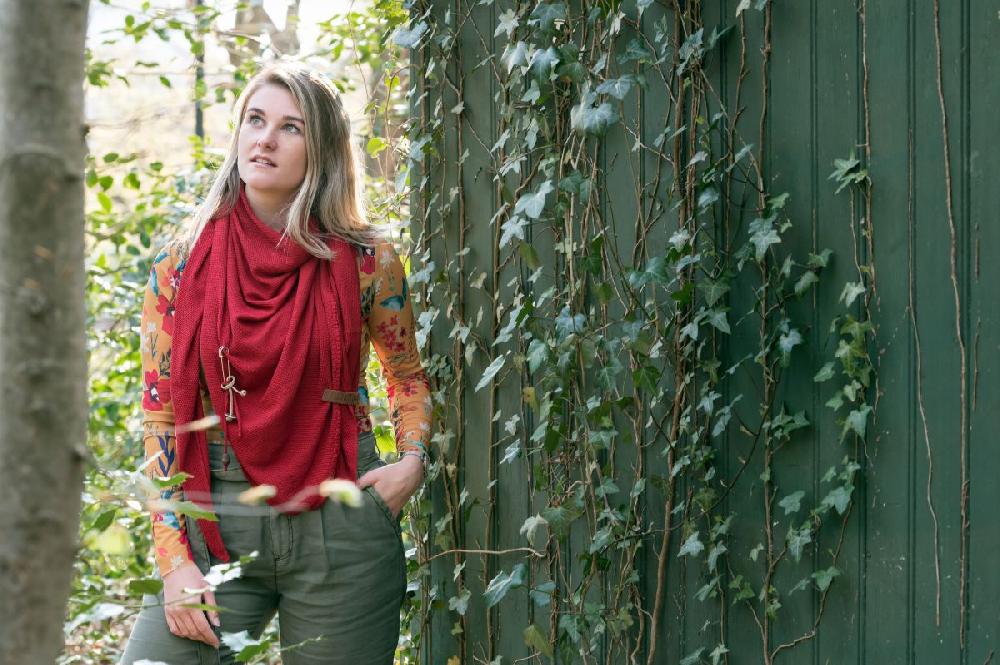 Knit Factory Lola Omslagdoek Stone Red