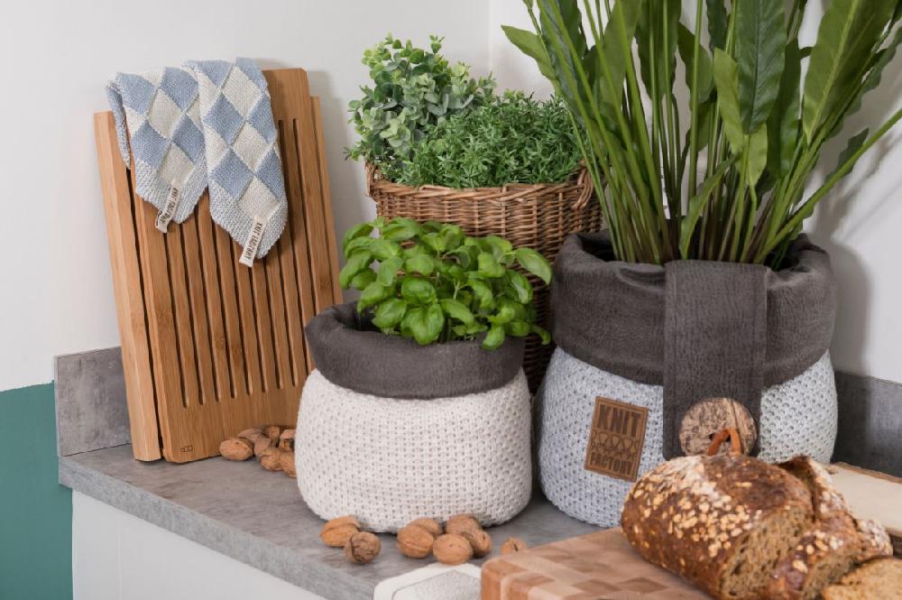 Knit Factory Lynn Mand Zwart - 25 Cm