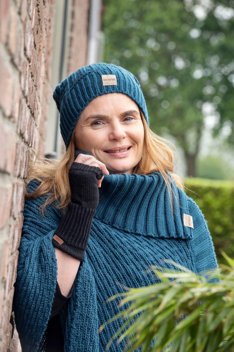 Knit Factory Nicky Gebreide Poncho Zwart