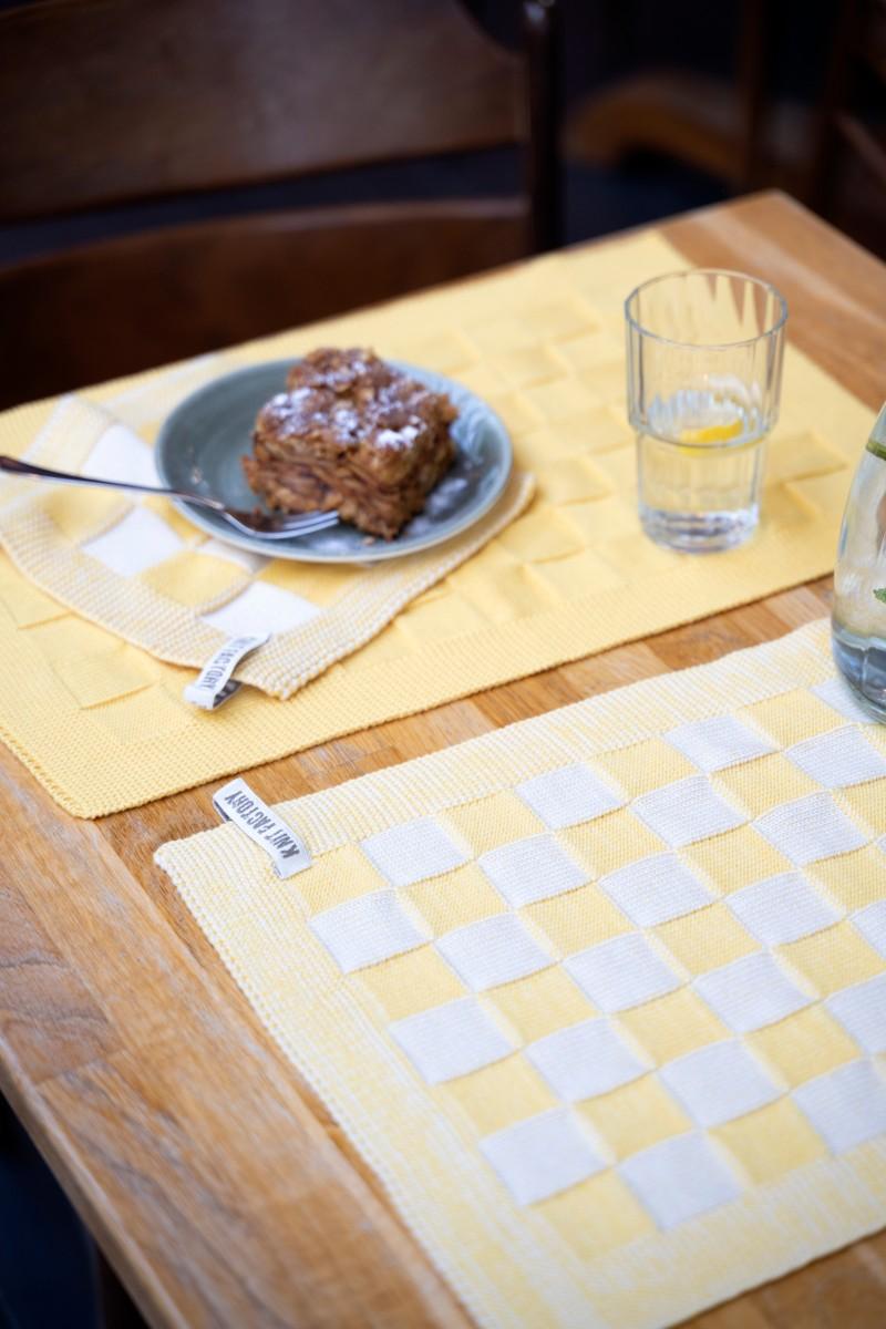Knit Factory Placemat Uni Gold