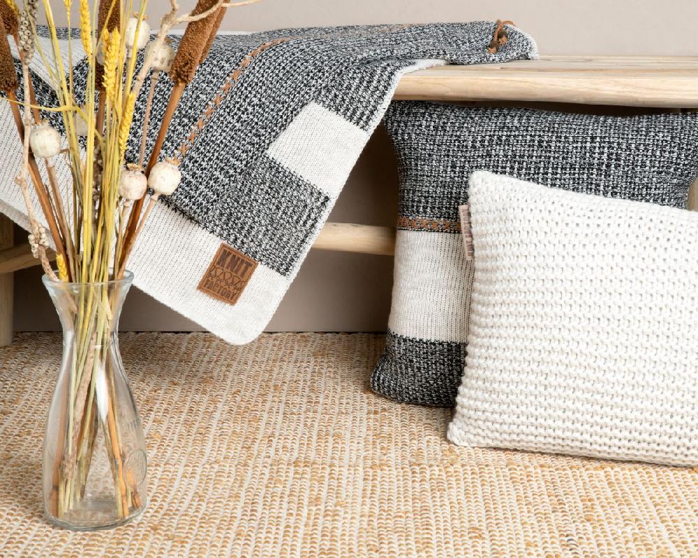 Knit Factory Roxx Kussen Beige/Zwart - 50x50