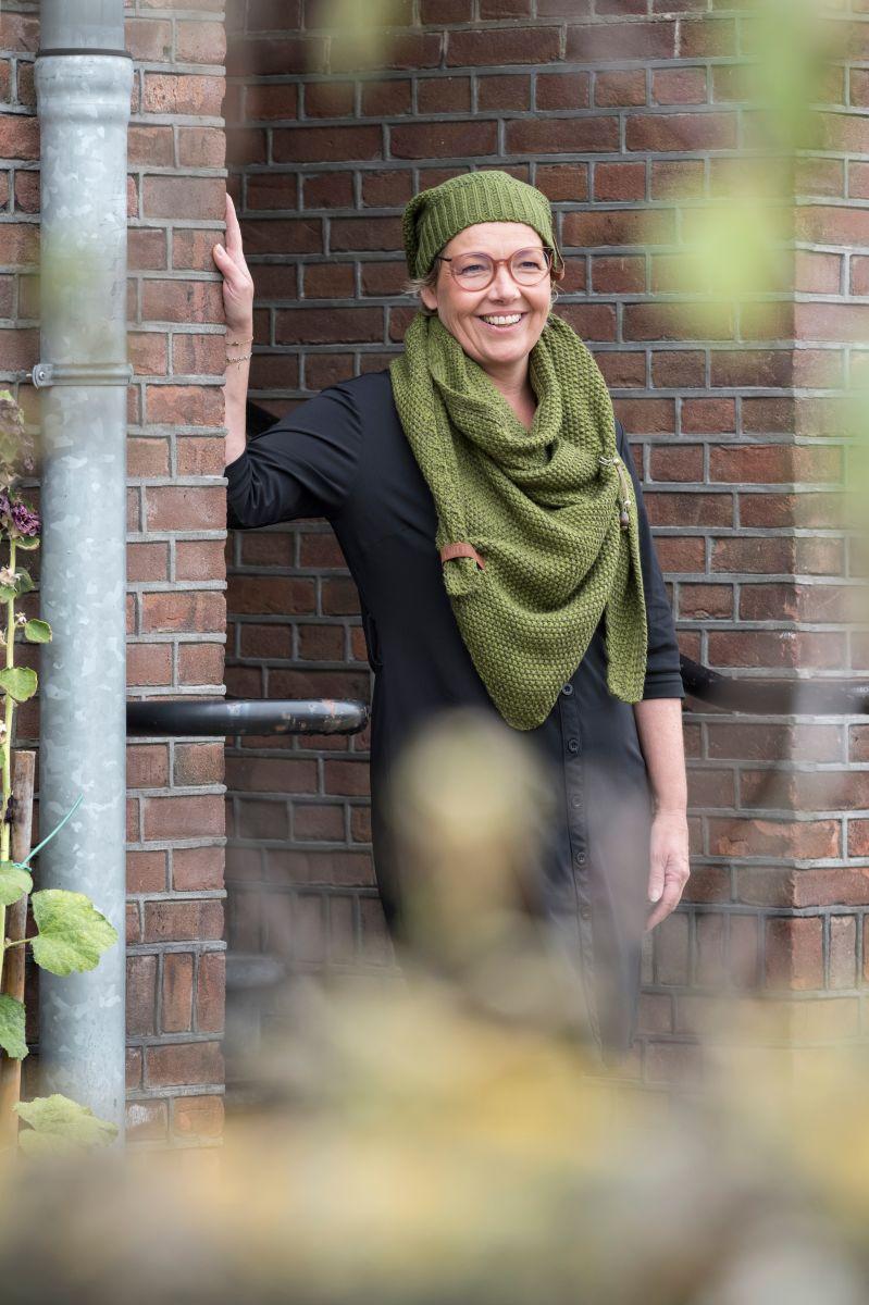 Knit Factory Sierspeld Mosgroen/Khaki