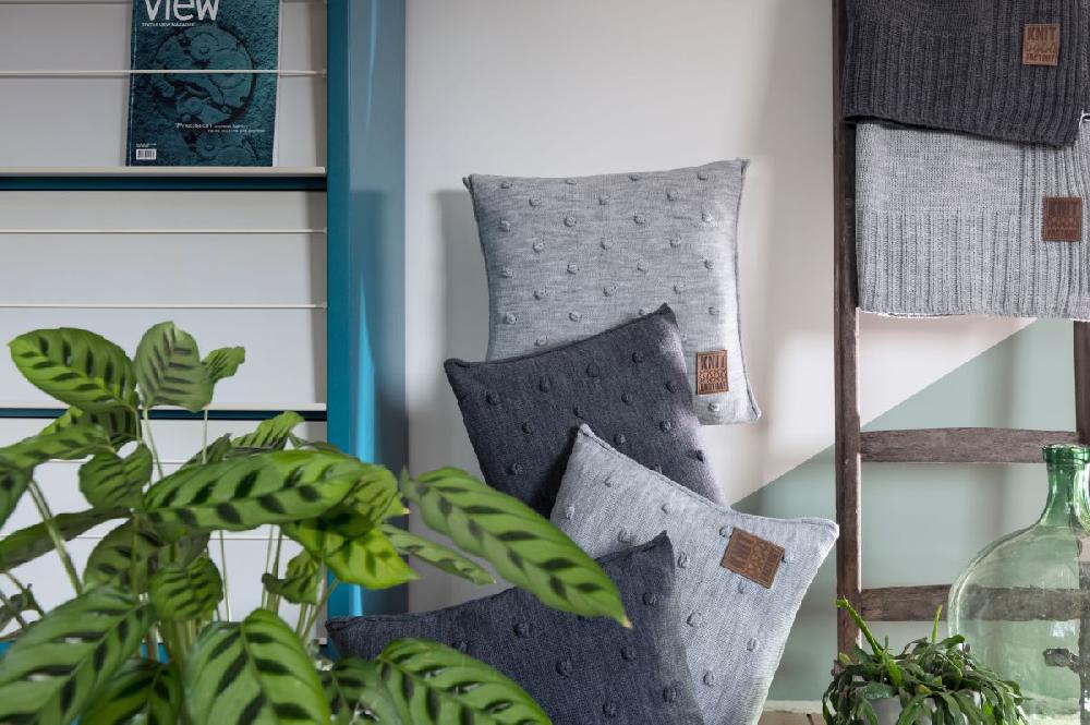 Knit Factory Uni Plaid Antraciet