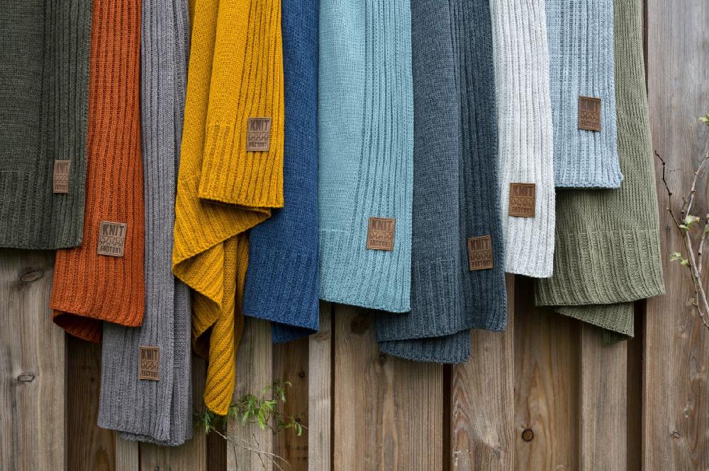 Knit Factory Uni Plaid XL Antraciet - 195x225