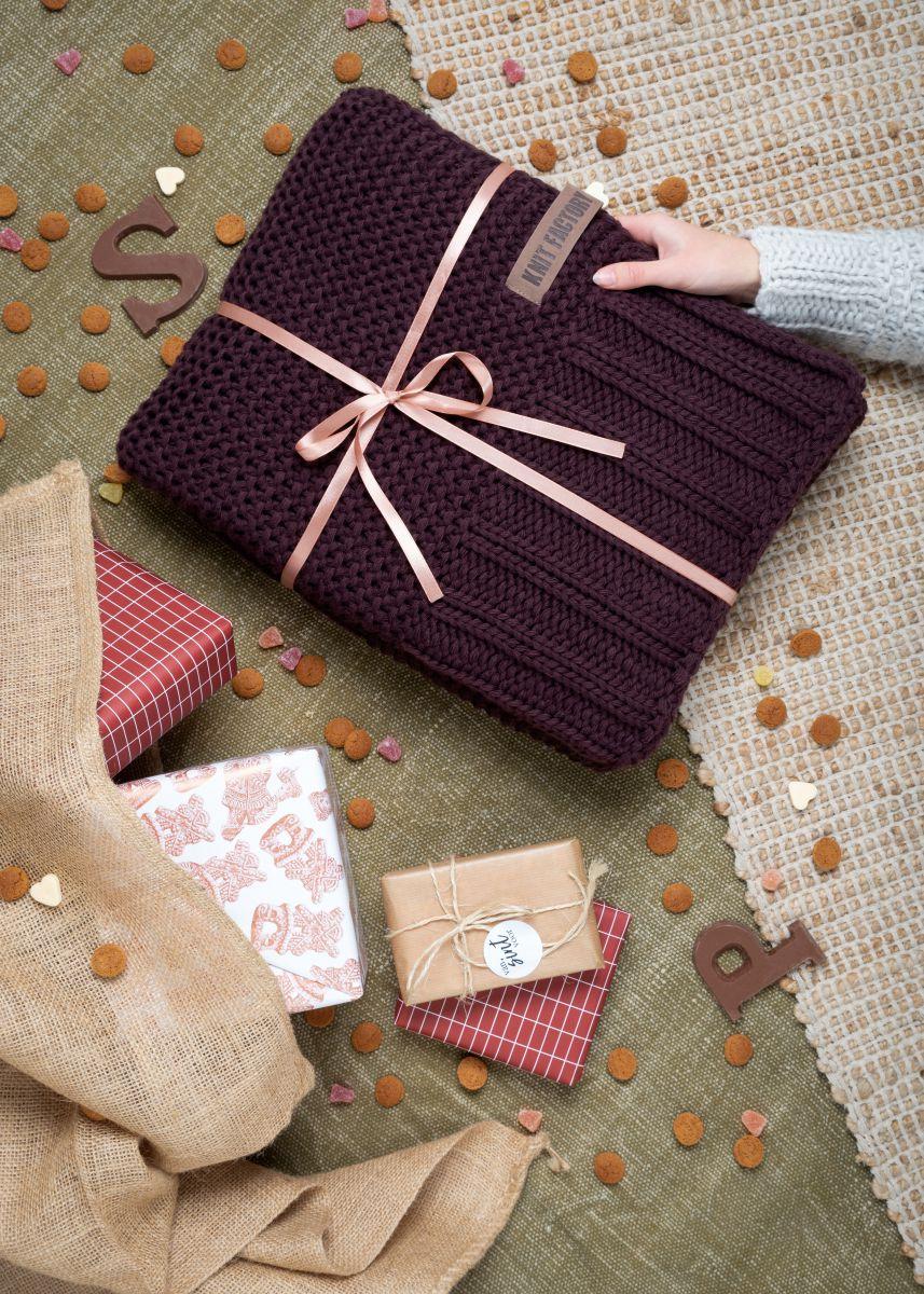 Knit Factory Vinz Plaid Aubergine