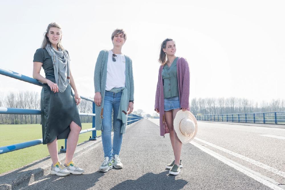 Knit Factory Luna Lang Gebreid Vest Stone Green - 36/38