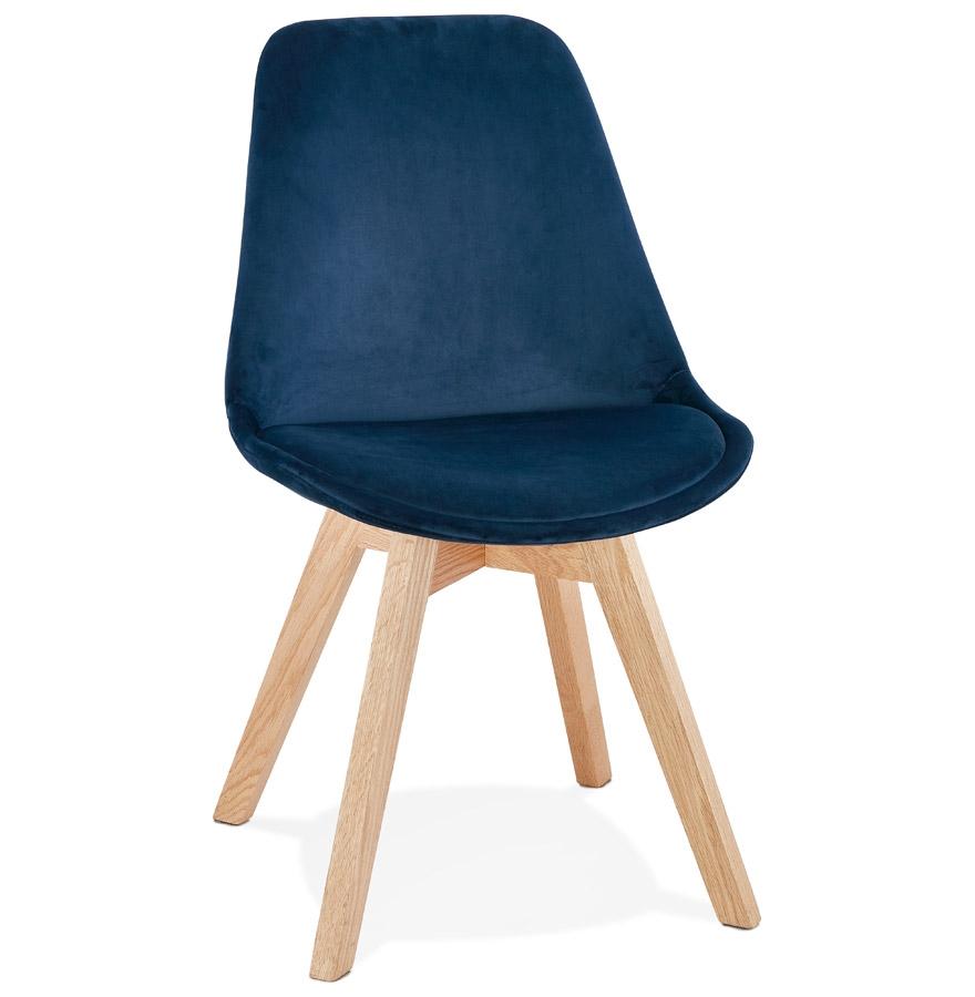 kokoon design Blue velvet chair 'JOE' with natural wood structure