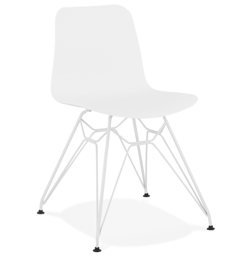 kokoon design Modern white 'GAUDY' chair with white metal base