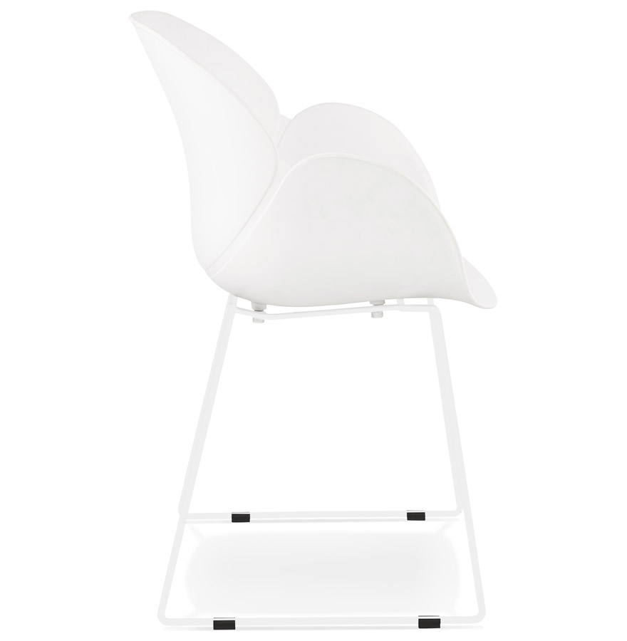 Kokoon Design White 'ZAKARY' Chair With Armrests With Metal Base - Indoor/outdoor