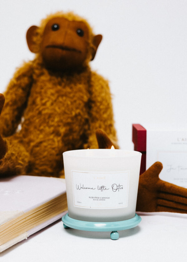 L'aimé Baby Blue Modern Table Stand (600 Gram)