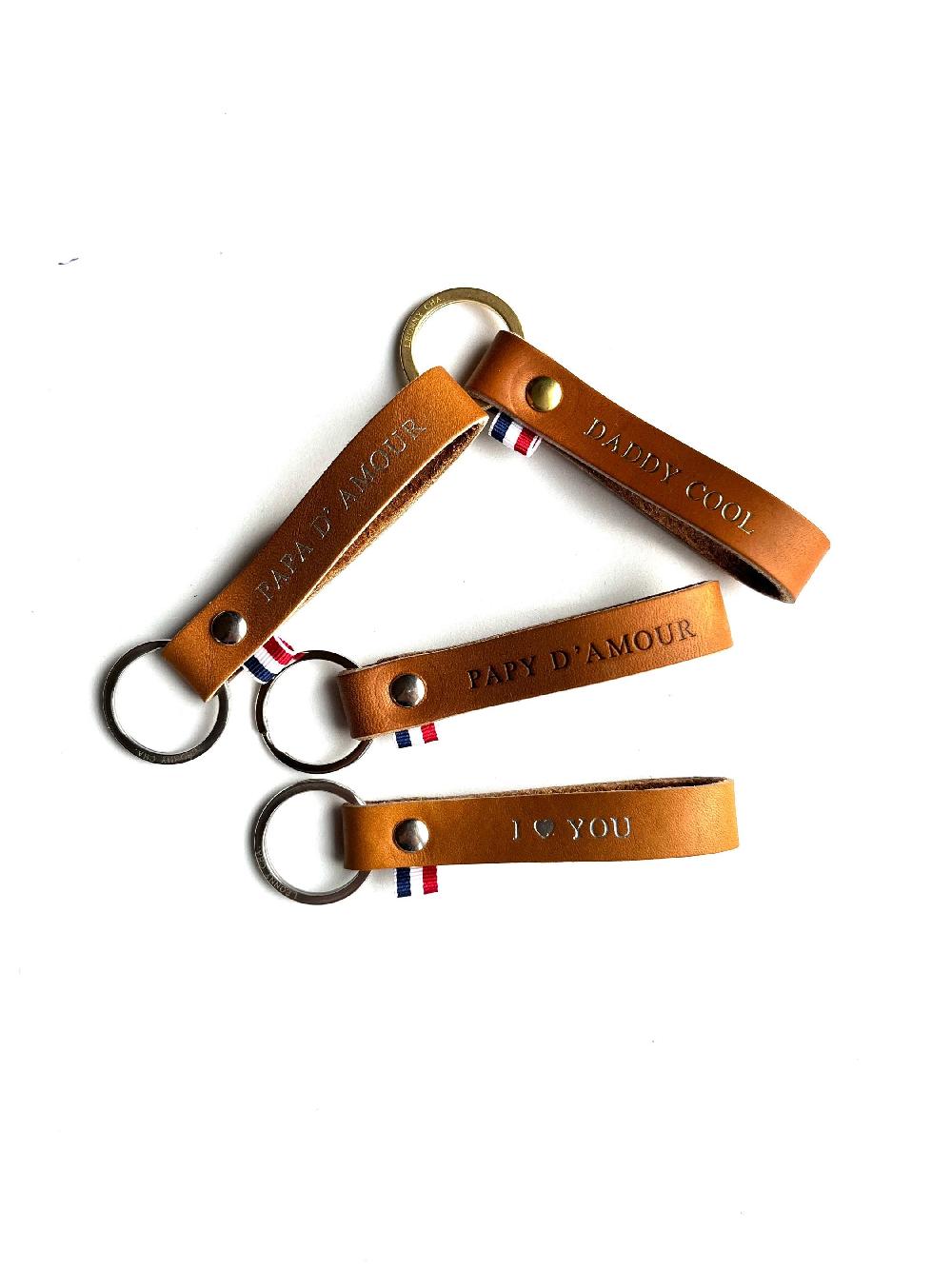 léonny cha LÉO le porte clé personnalisable recto en cuir marron