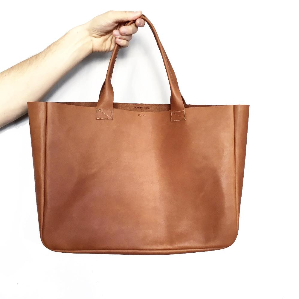 léonny cha Leather handbag in natural leather