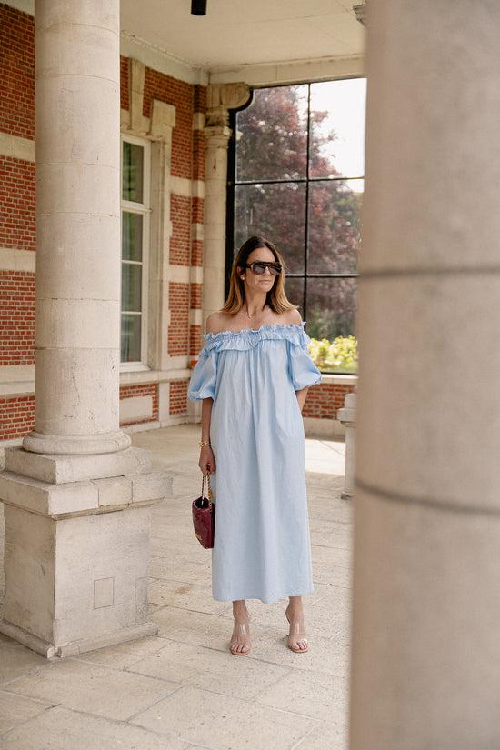 Les Jumelles Eleonore Off-shoulder Maxi-jurk Lichtblauw