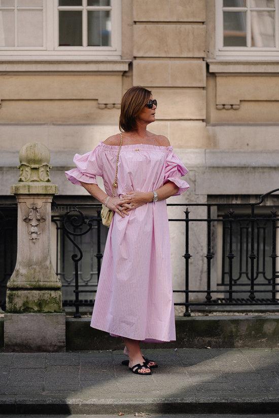 les jumelles Isabeau off shoulder maxi dress pink/white