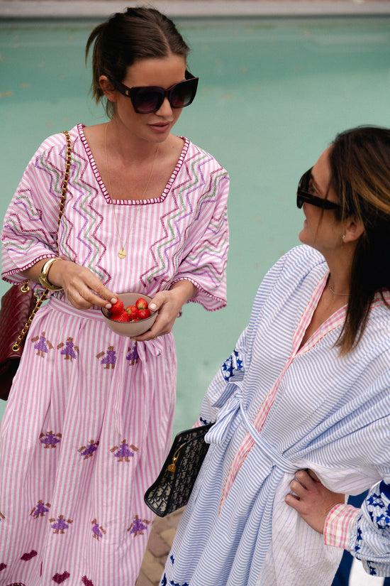 Les Jumelles Anna Geborduurde Jurk Roze Strepen