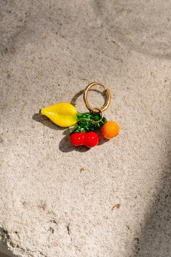 les jumelles Hanger met fruit multi