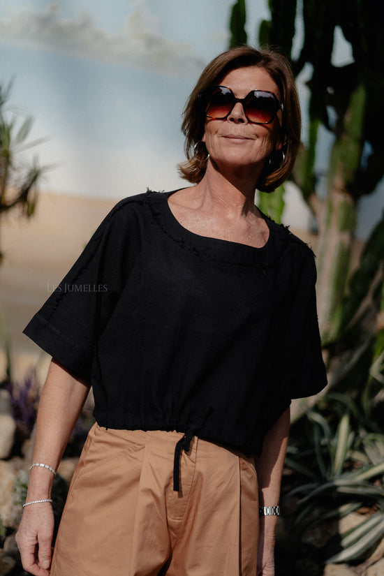 les jumelles Kaliopi crop top black