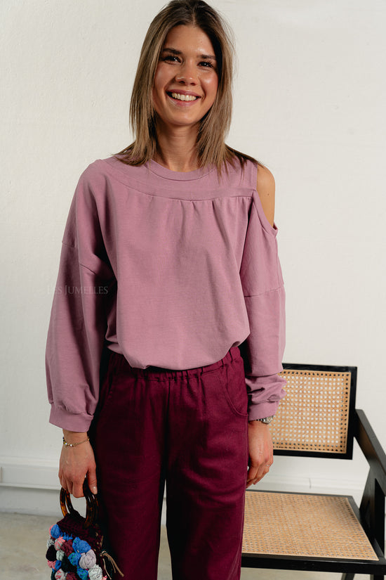 Les Jumelles Luna Off Shoulder Sweatshirt Old Rose