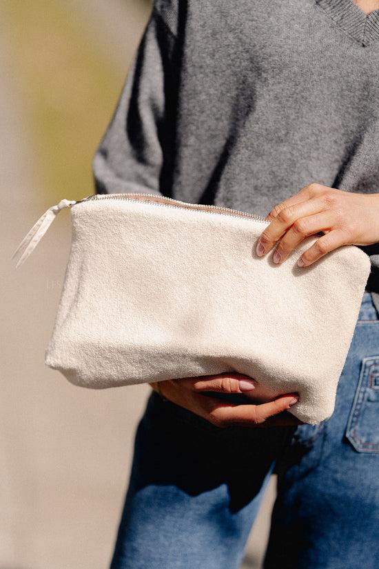 les jumelles Pia toilet bag ecru