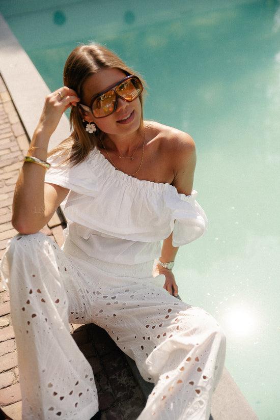 Les Jumelles Rhea One Shoulder Top Wit