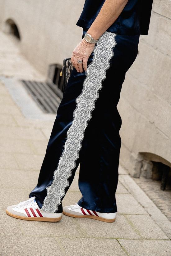 Les Jumelles OBJRandi MW Loose Track Pants Dark Denim