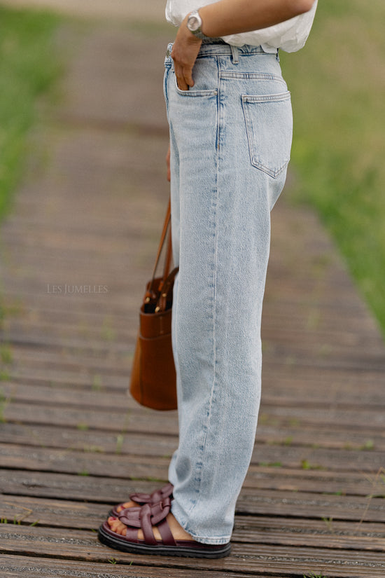Les Jumelles VIKelly HW Straight Jeans Light Blue Denim Wash