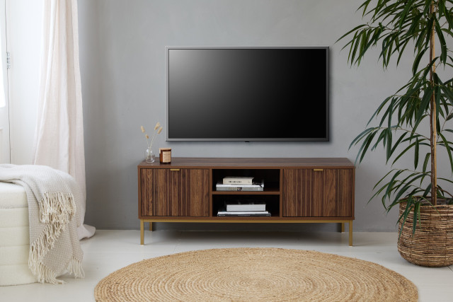 lifa living TV meubel Turijn Verfraai je woonkamer met het stijlvolle en functionele TV-meubel Turijn. Gemaakt van een mix van MDF en metaal is dit gestroomlijnde donkerbruine meubel ontworpen om je home entertainment setup te v