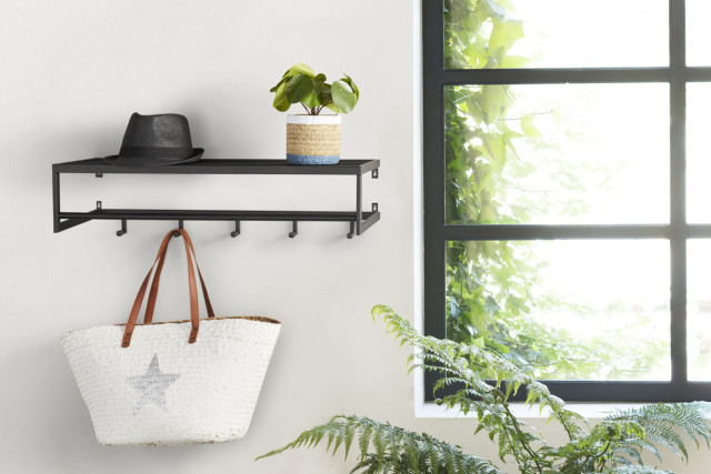 lifa living Wandkapstok Daan Deze handige kapstok is een echte must-have voor jouw woonkamer gang of slaapkamer Deze kapstok biedt namelijk ruimte voor al jouw jassen tassen hoeden en andere accessoires. Enorm handig als je ruim