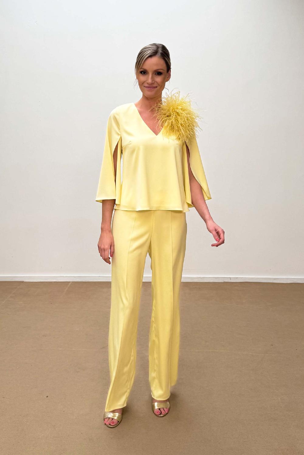 linea raffaelli Soft yellow pantsuit