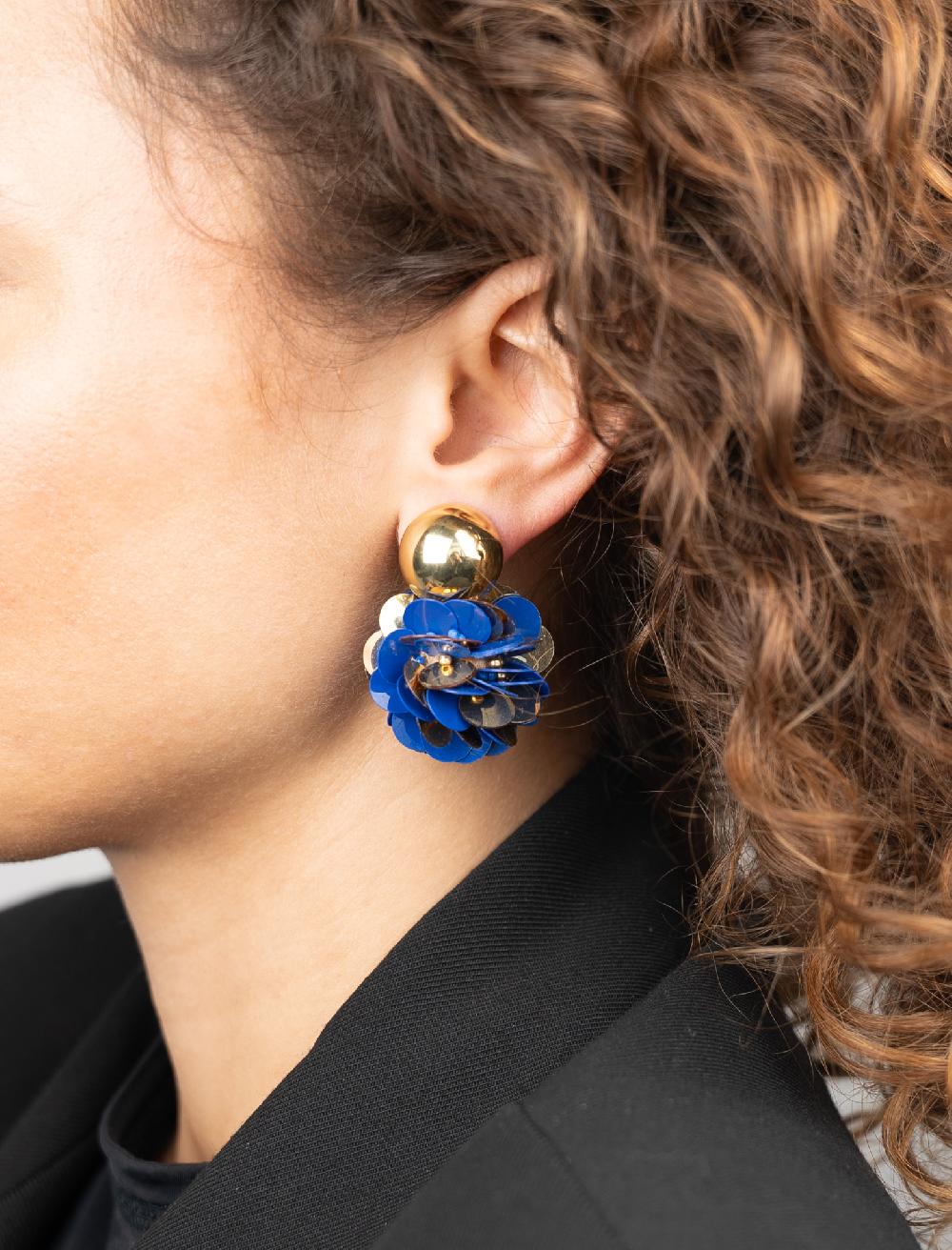 Lott. Gioielli Blauwe Goudkleurige Oorbellen Sequin Globe M Vlinder