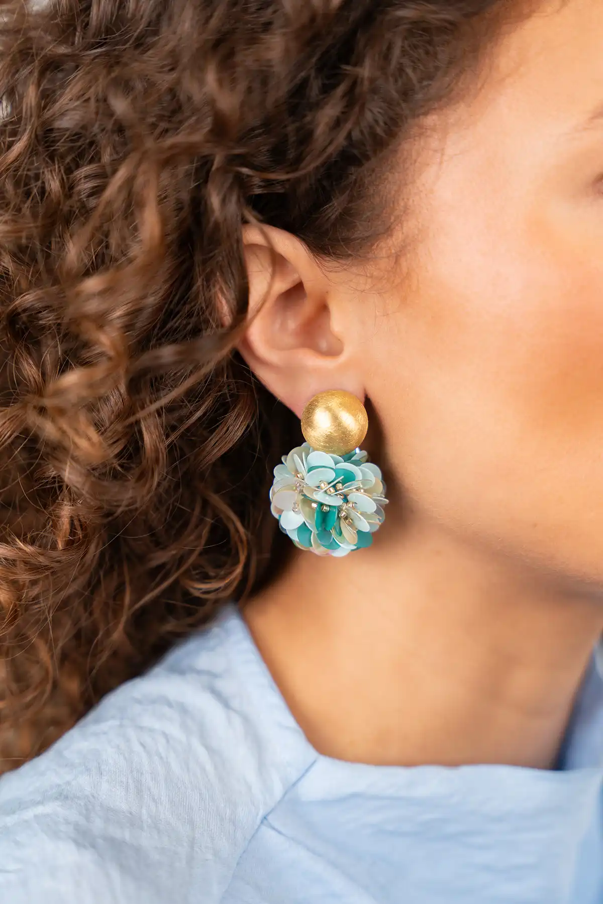 Lott. Gioielli Blauwe Oorbellen Vlinder Sequin Globe M