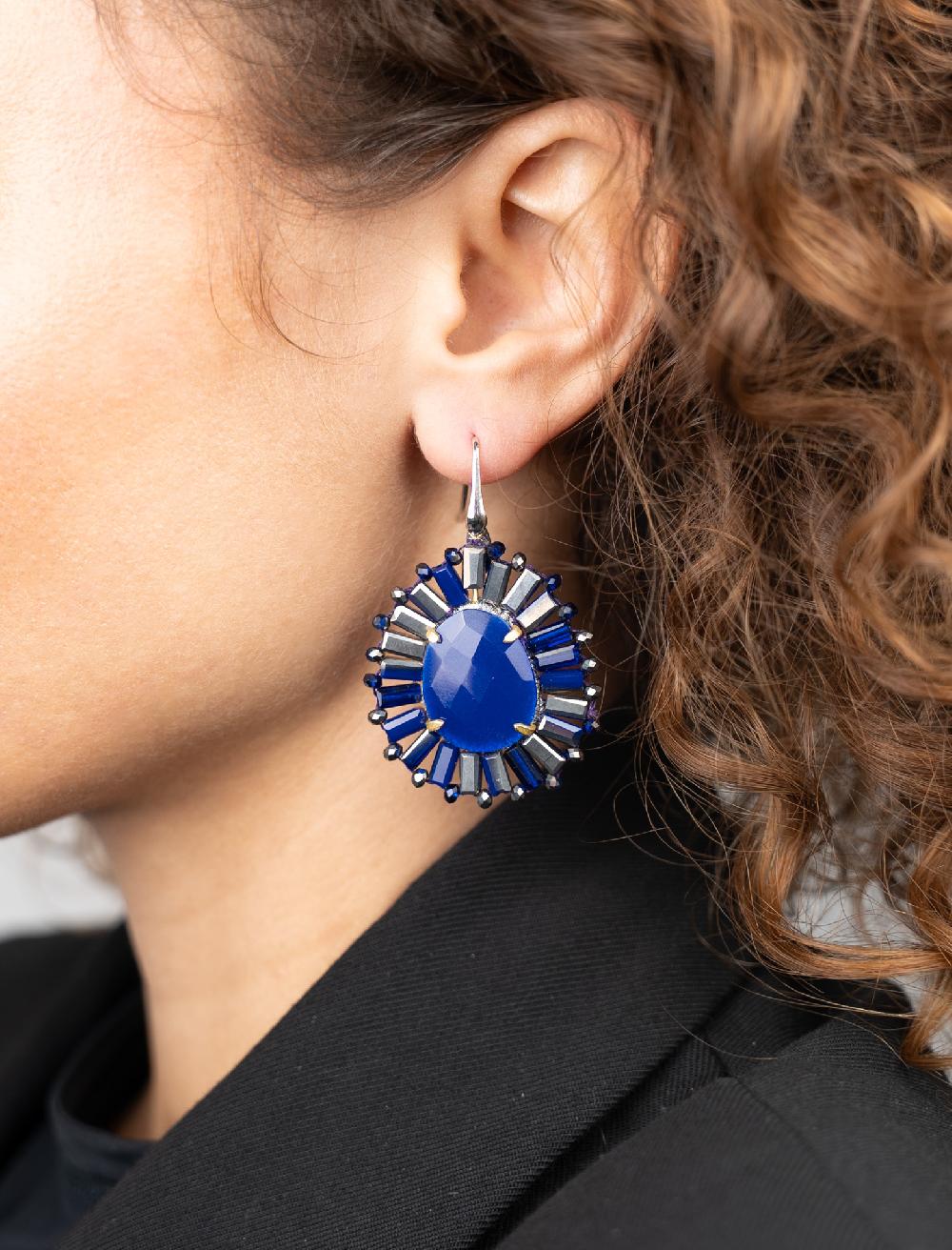 Lott. Gioielli Blauwe Zilverkleurige Oorbellen Ovaal Met Steen S