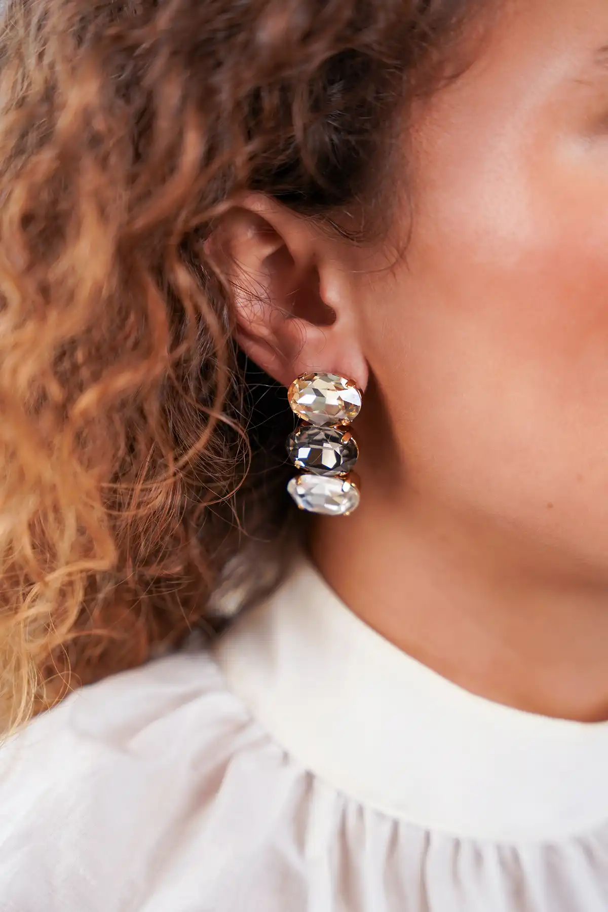 Lott. Gioielli Diamond/Shadow Oorbellen Gracia Vertial Oval 3 Stones M