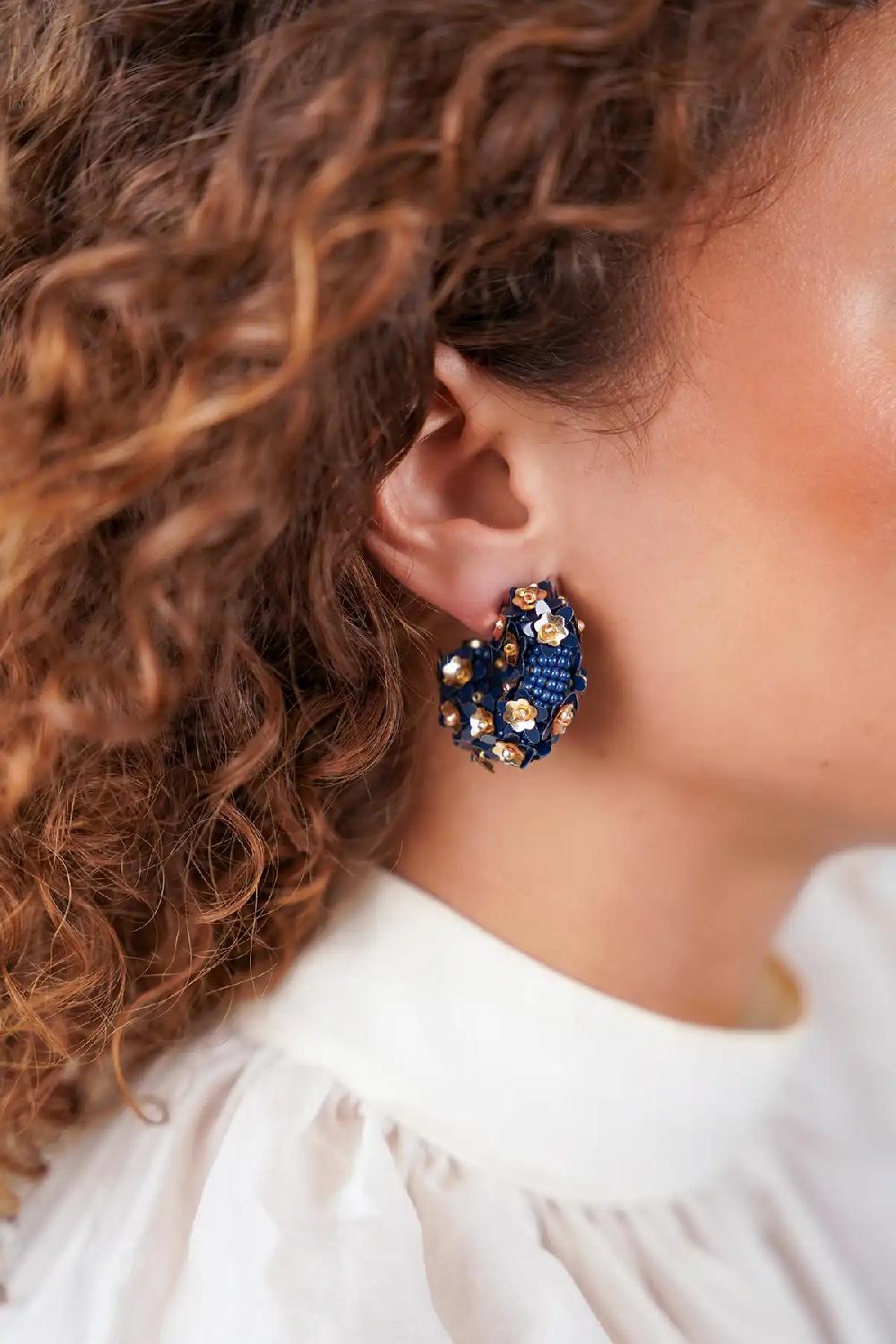 Lott. Gioielli Elemental Blue Flower Sequin Oorbellen Jasmijn Creool S