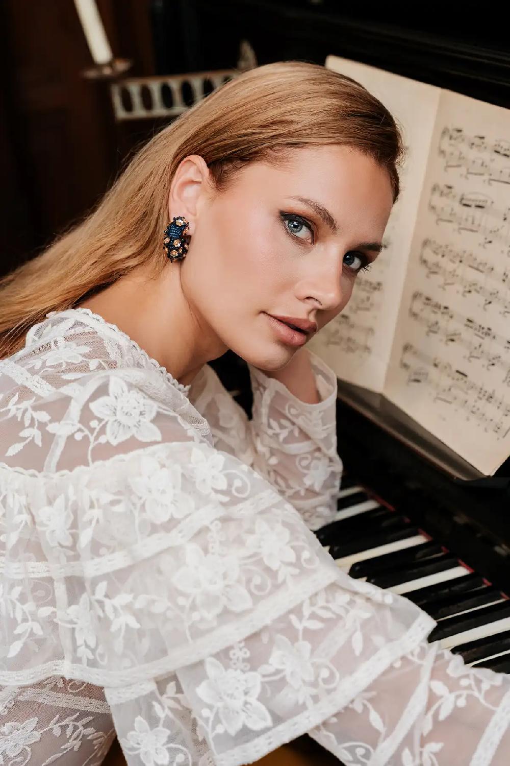 Lott. Gioielli Elemental Blue Flower Sequin Oorbellen Jasmijn Creool S