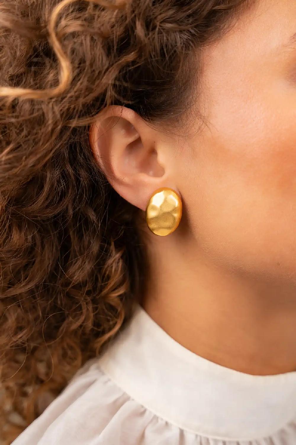 Lott. Gioielli Gouden Oorbellen Britt Vintage Hammered Oval Stud