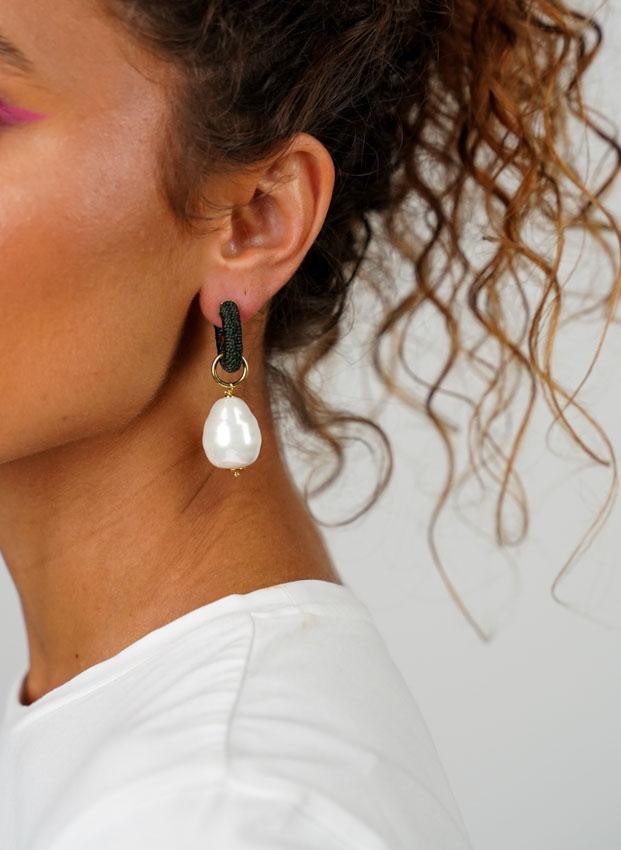 Lott. Gioielli Groene Oorbellen Apollo Creool XS Parel