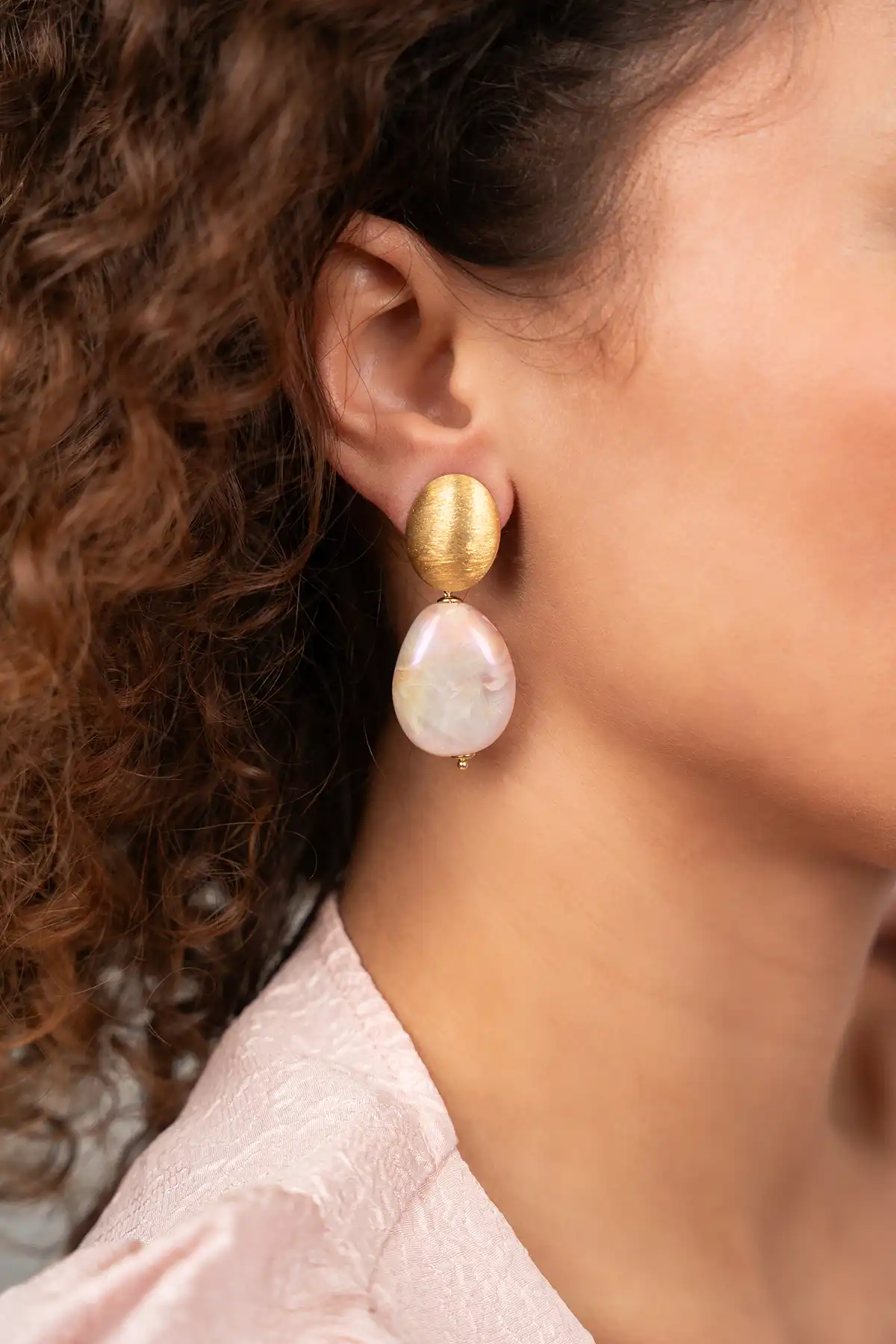 Lott. Gioielli Holo Ivory Oorbellen Amber Squeezed Drop